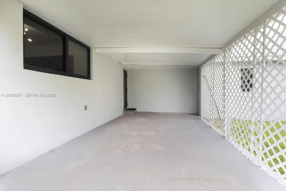11431 SW 40th Ter Miami, FL 33165