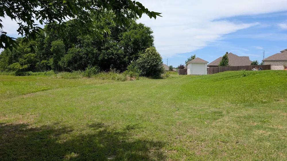209 Rosetree Court Hewitt, TX 76643