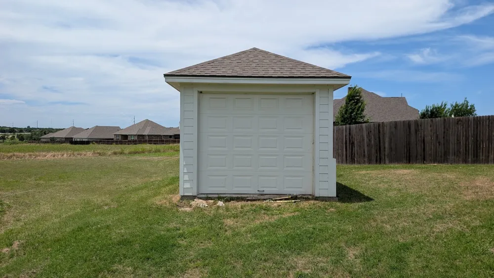 209 Rosetree Court Hewitt, TX 76643