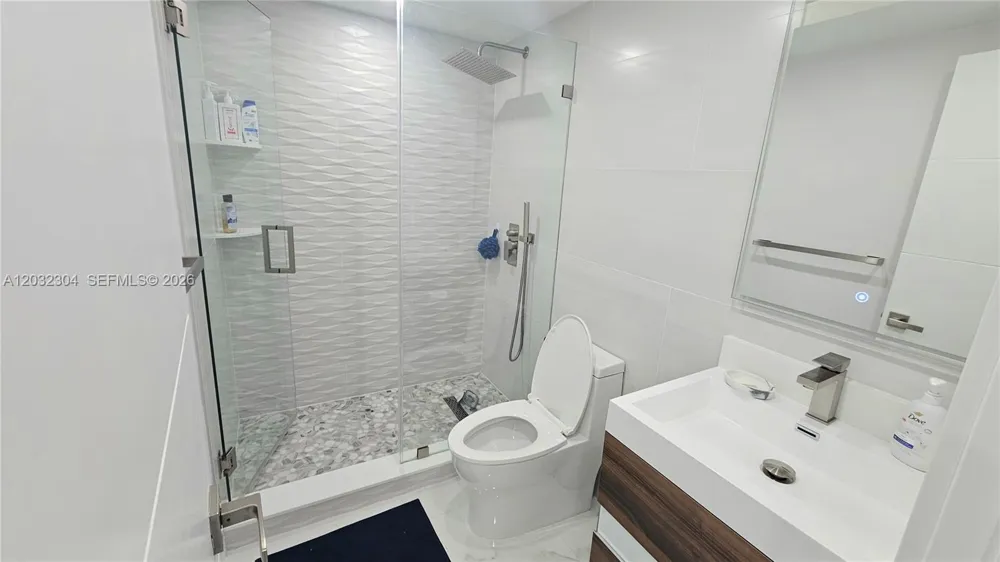 1950 S Ocean Dr #3D Hallandale Beach, FL 33009