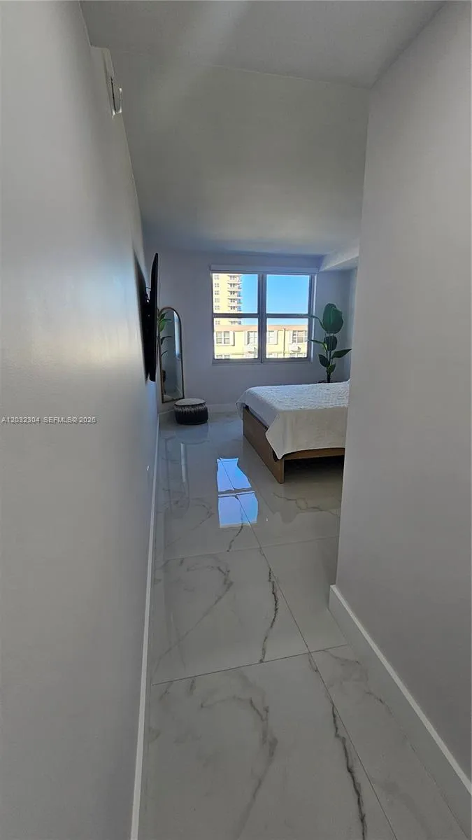 1950 S Ocean Dr #3D Hallandale Beach, FL 33009