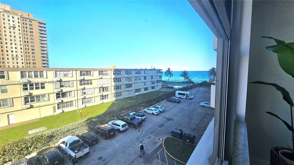 1950 S Ocean Dr #3D Hallandale Beach, FL 33009