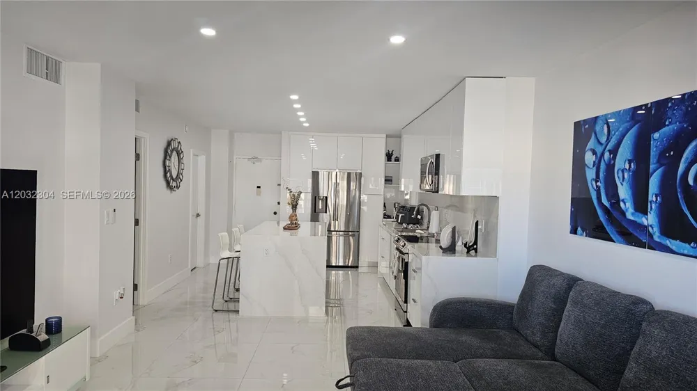 1950 S Ocean Dr #3D Hallandale Beach, FL 33009