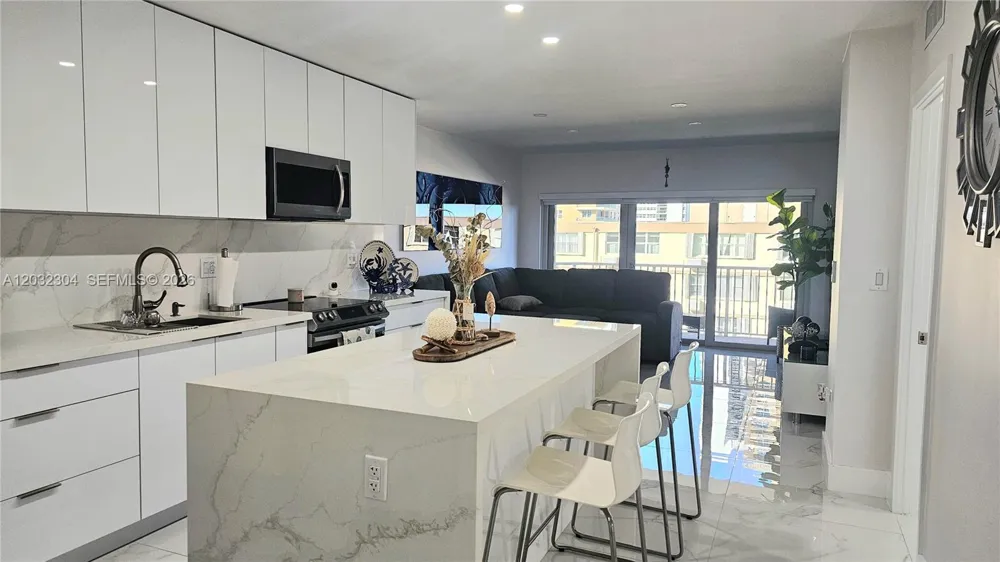 1950 S Ocean Dr #3D Hallandale Beach, FL 33009