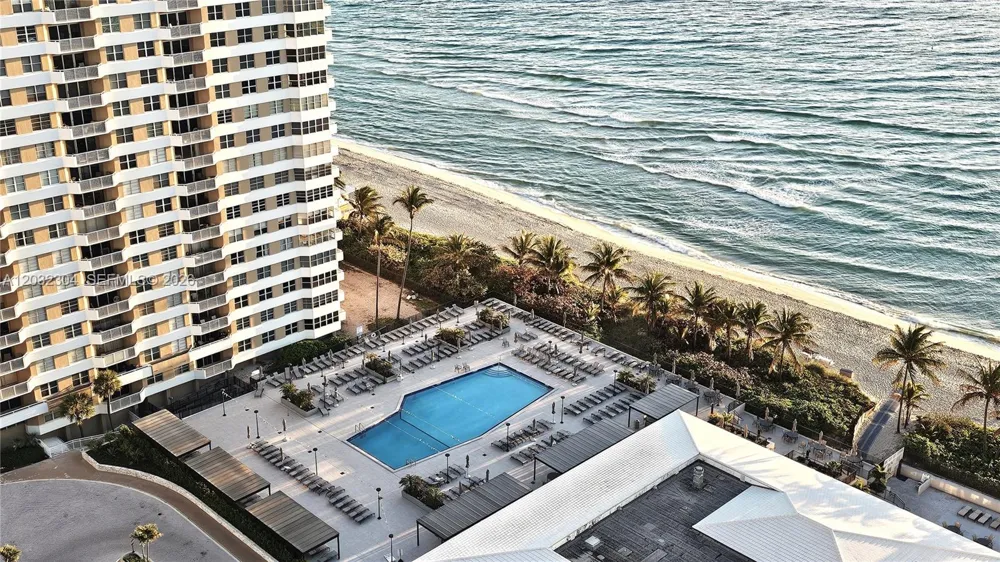 1950 S Ocean Dr #3D Hallandale Beach, FL 33009