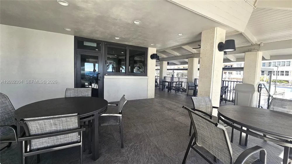1950 S Ocean Dr #3D Hallandale Beach, FL 33009