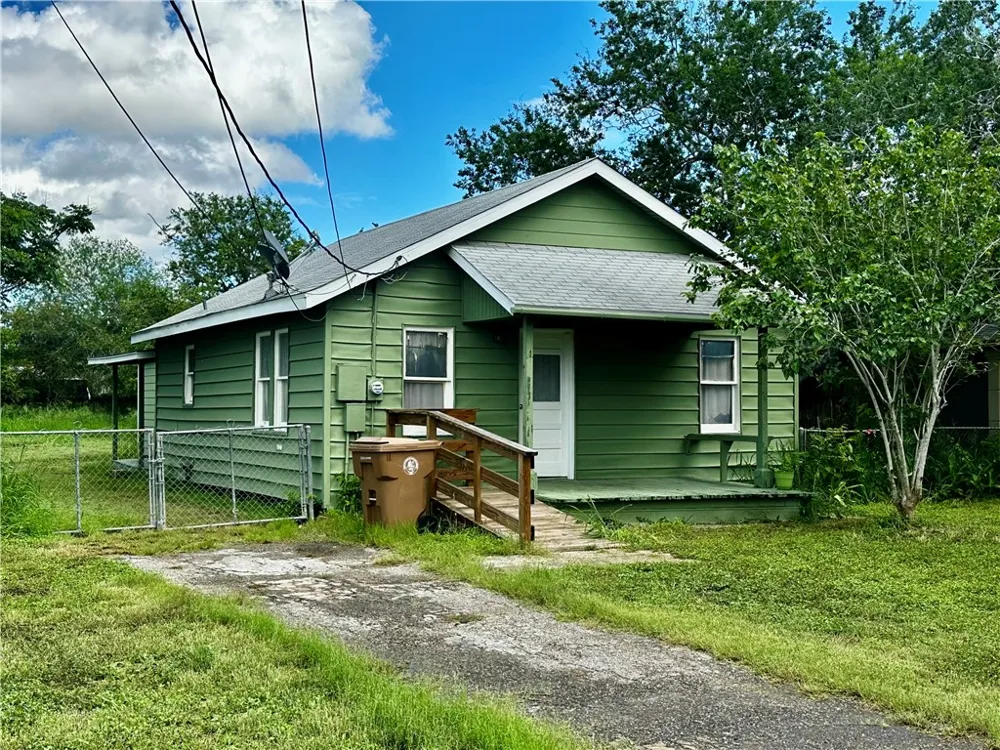2729 Robby Street Corpus Christi, TX 78410