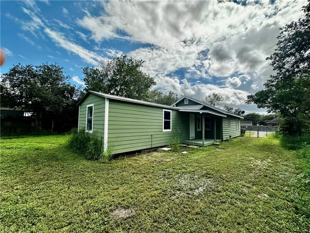 2729 Robby Street Corpus Christi, TX 78410