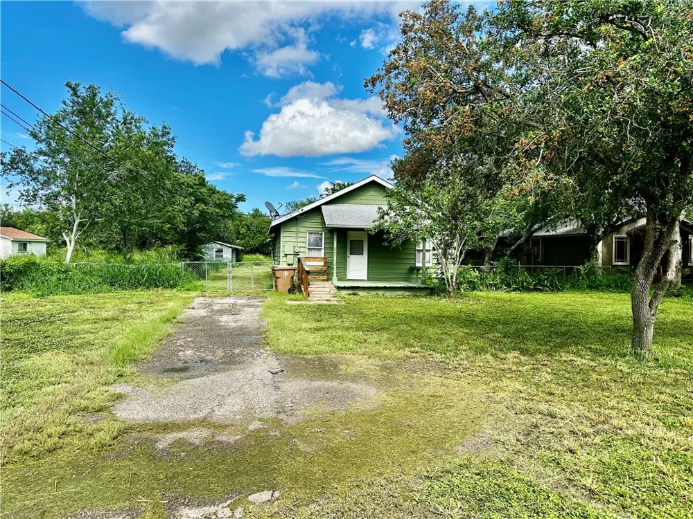 2729 Robby Street Corpus Christi, TX 78410