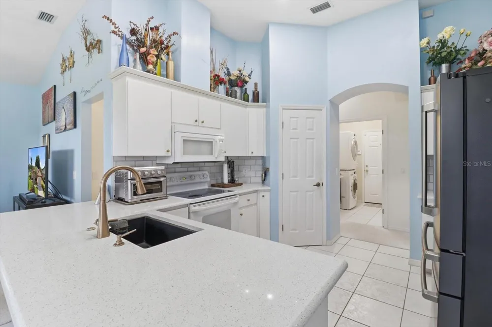 168 W ROMANY LOOP Beverly Hills, FL 34465