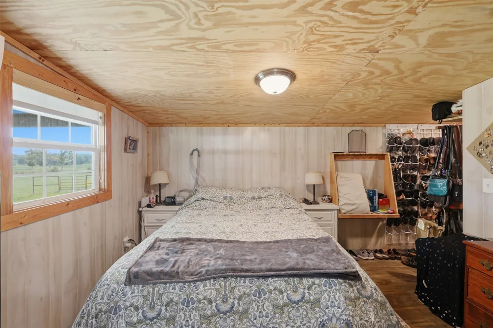 254 County Road 4129 New Boston, TX 75570