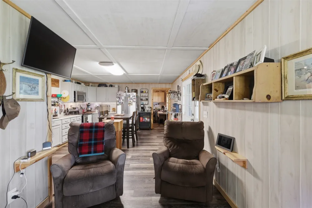 254 County Road 4129 New Boston, TX 75570