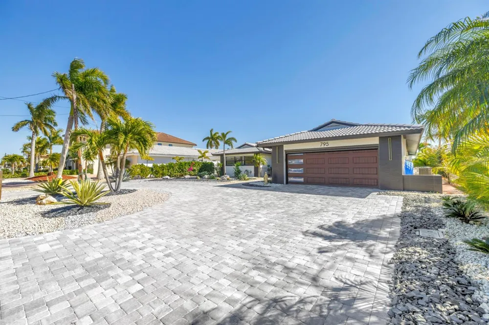 795 CAPRI BOULEVARD Treasure Island, FL 33706