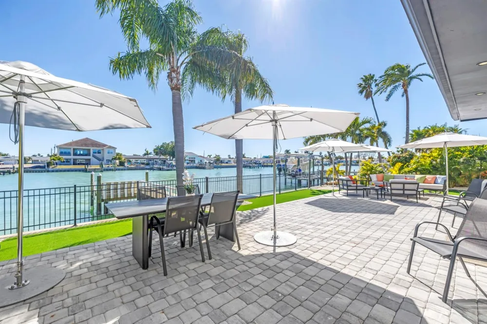 795 CAPRI BOULEVARD Treasure Island, FL 33706