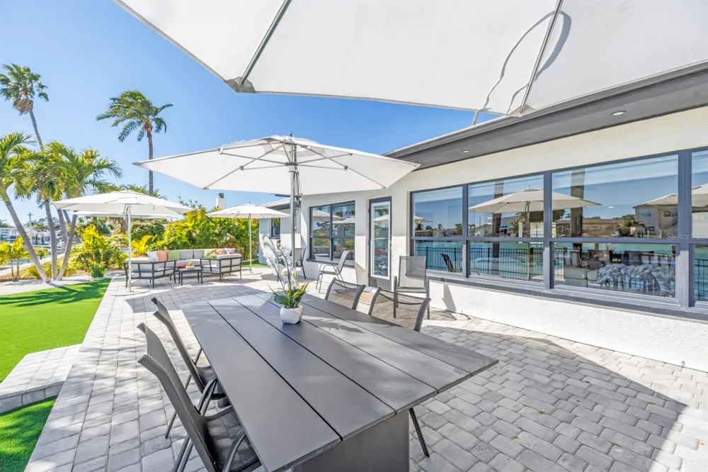 795 CAPRI BOULEVARD Treasure Island, FL 33706