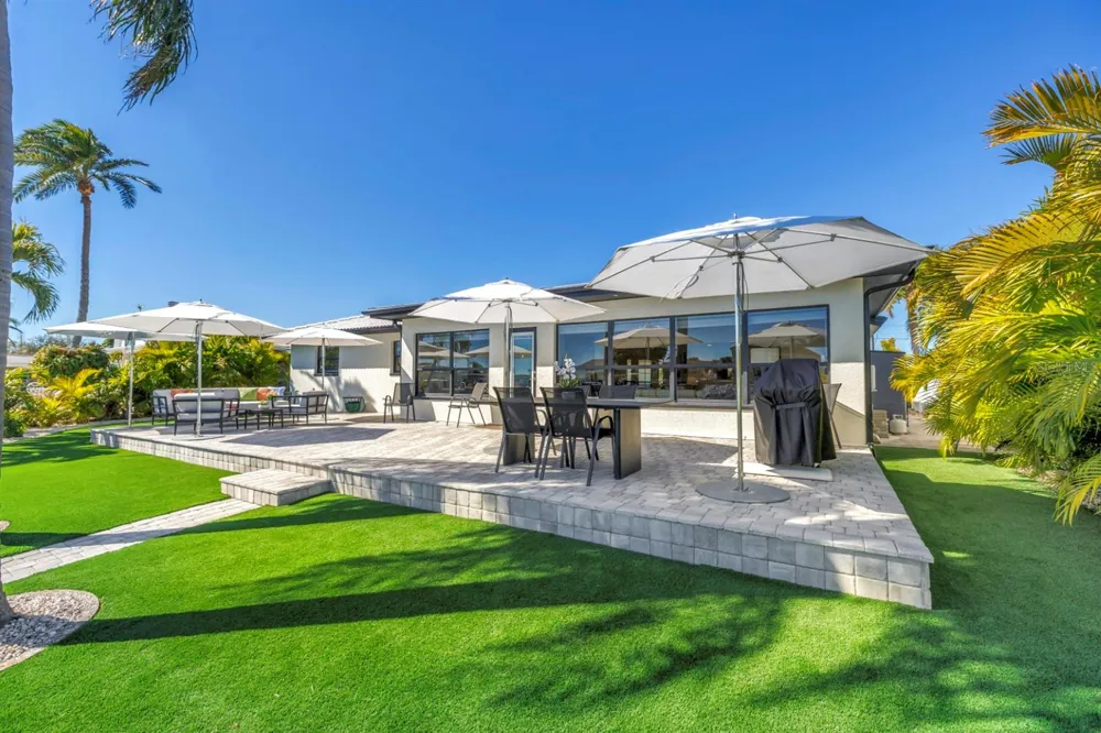 795 CAPRI BOULEVARD Treasure Island, FL 33706