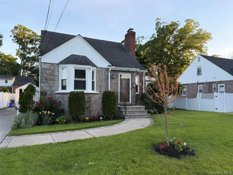 94 E Fenimore Street