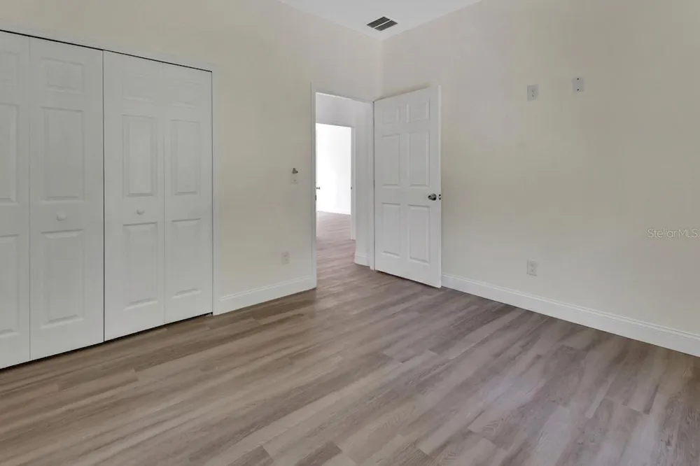 558 WALLACE STREET Daytona Beach, FL 32114