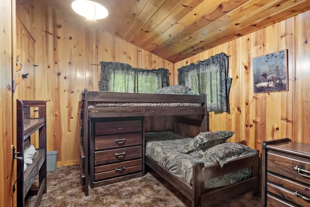 8401 S Sullivan Road Kasson Township, MI 49621