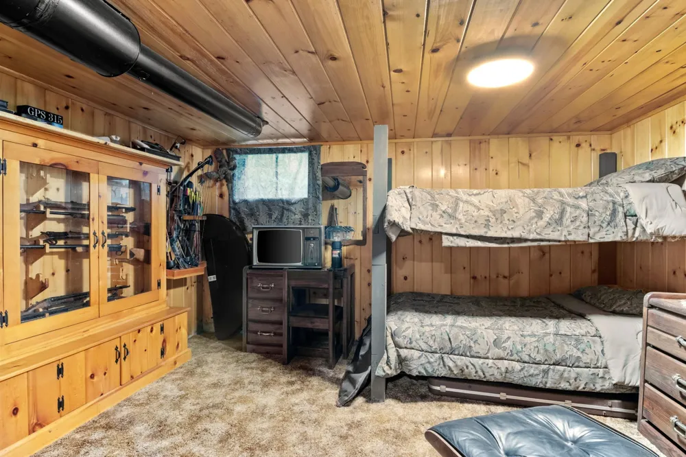 8401 S Sullivan Road Kasson Township, MI 49621
