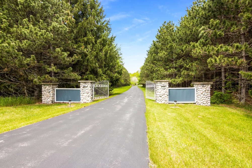 8401 S Sullivan Road Kasson Township, MI 49621
