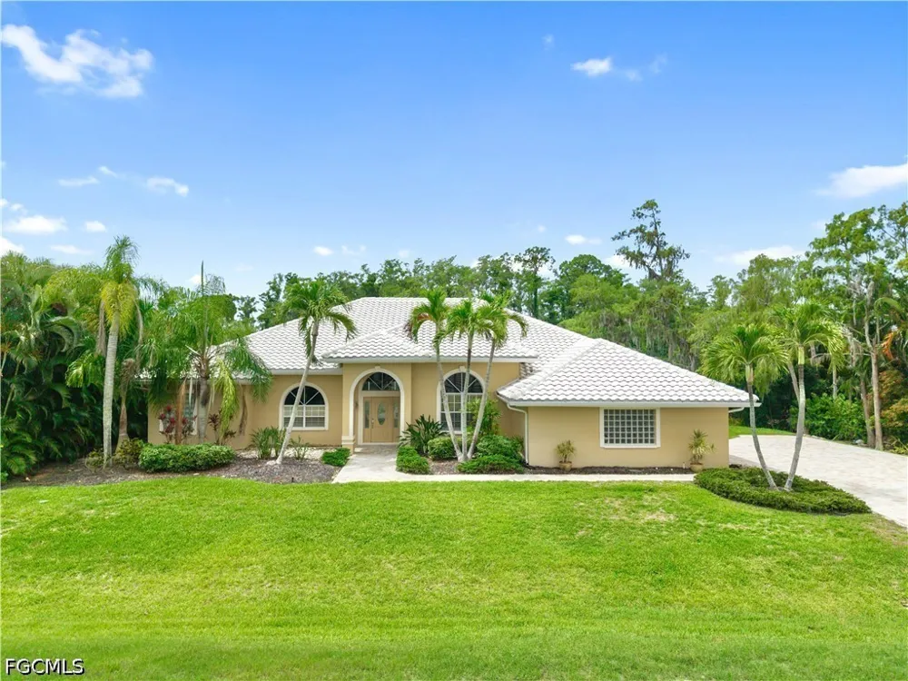 Glenfinnan Circle Fort Myers, FL 33912