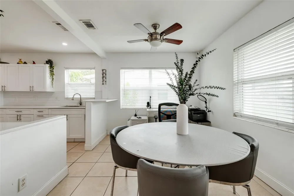 101 40TH AVENUE NE St Petersburg, FL 33703