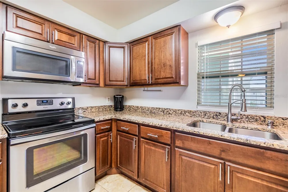 701 POINSETTIA ROAD #306 Belleair, FL 33756