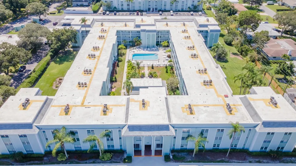 701 POINSETTIA ROAD #306 Belleair, FL 33756