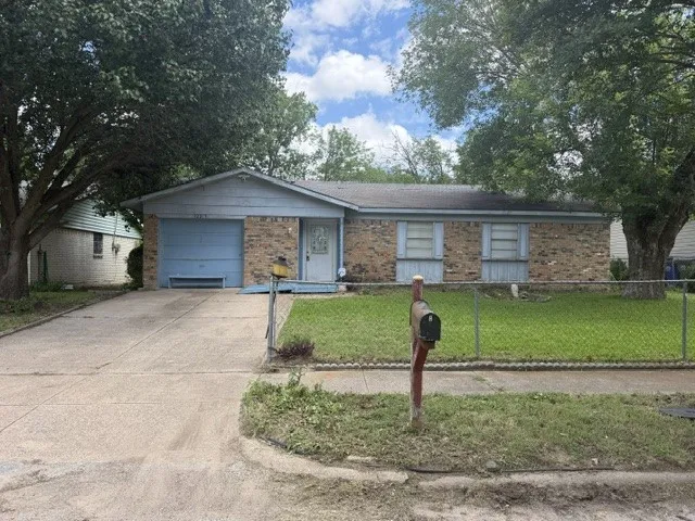 12219 Knight Drive Balch Springs, TX 75180