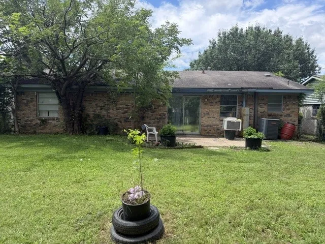 12219 Knight Drive Balch Springs, TX 75180