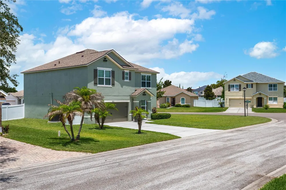 863 LAKE CUMMINGS BOULEVARD Lake Alfred, FL 33850