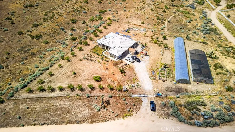5445 Snow Line Phelan, CA 92371