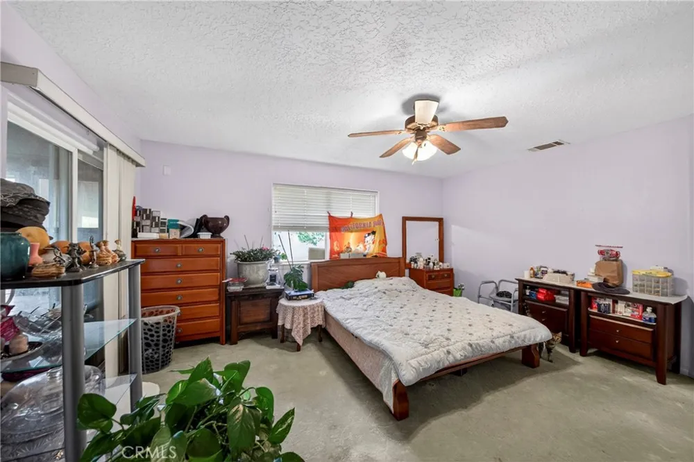 5445 Snow Line Phelan, CA 92371