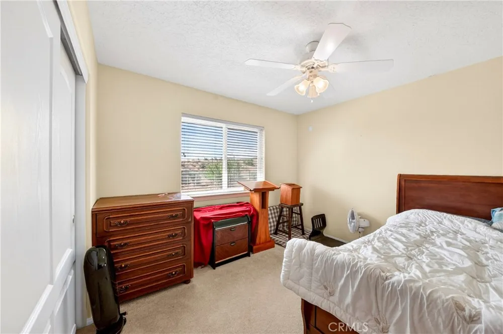 5445 Snow Line Phelan, CA 92371