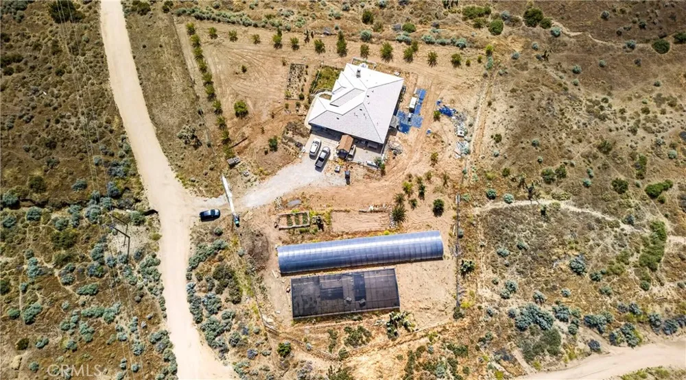 5445 Snow Line Phelan, CA 92371