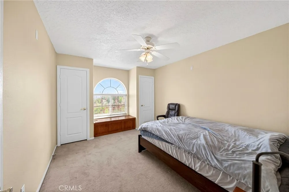 5445 Snow Line Phelan, CA 92371