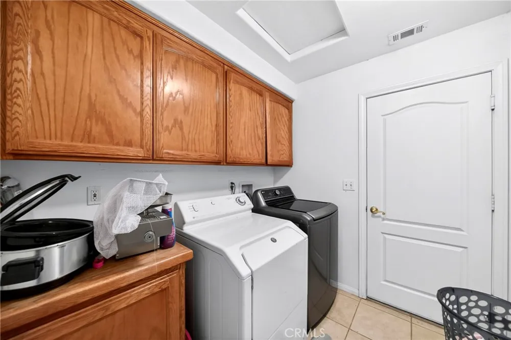 5445 Snow Line Phelan, CA 92371
