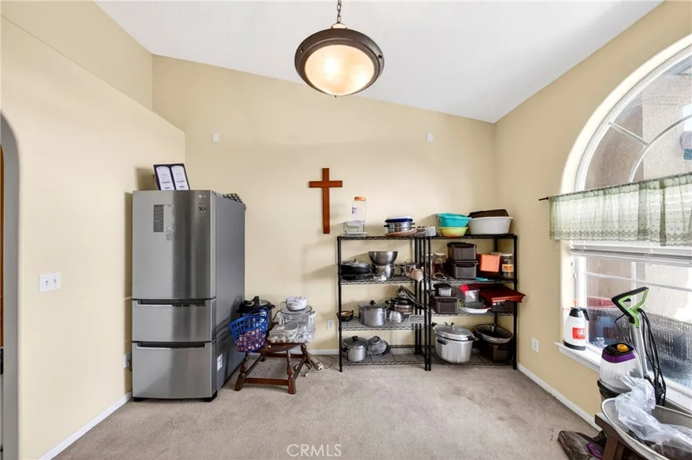 5445 Snow Line Phelan, CA 92371