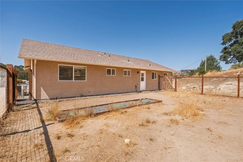 29215 Yosemite Springs Coarsegold, CA 93614