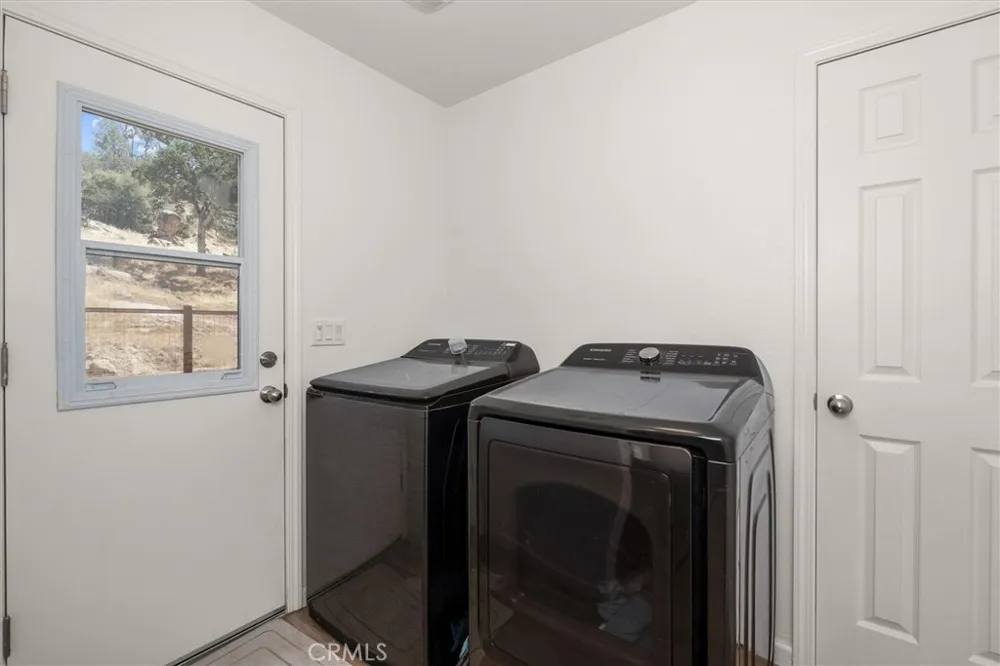 29215 Yosemite Springs Coarsegold, CA 93614