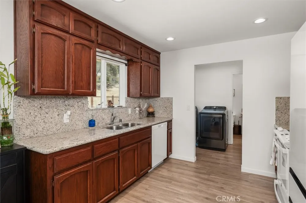 29215 Yosemite Springs Coarsegold, CA 93614