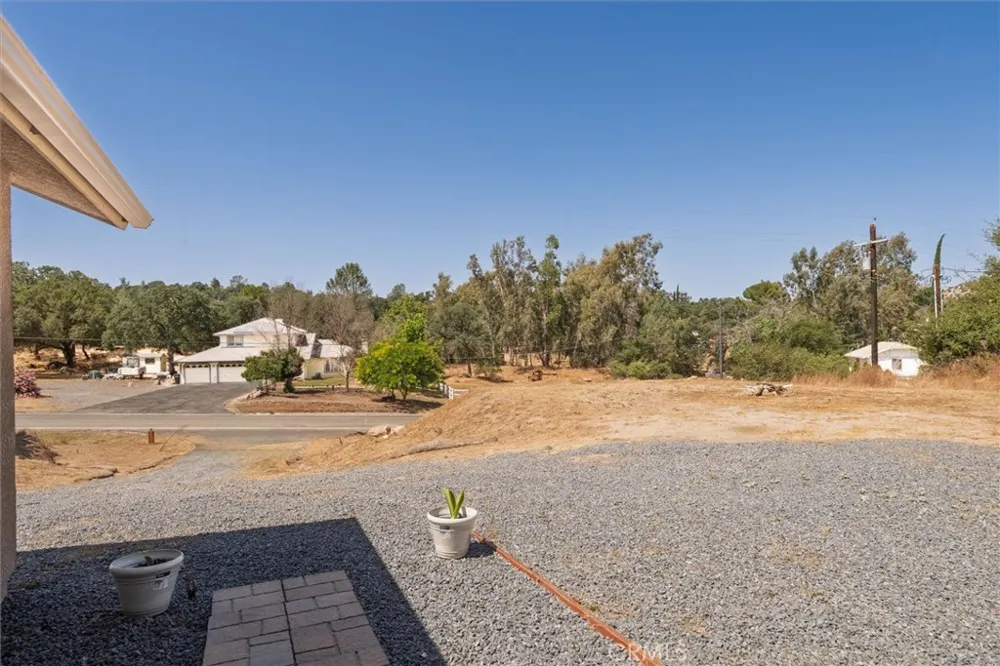 29215 Yosemite Springs Coarsegold, CA 93614