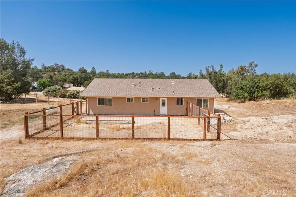 29215 Yosemite Springs Coarsegold, CA 93614