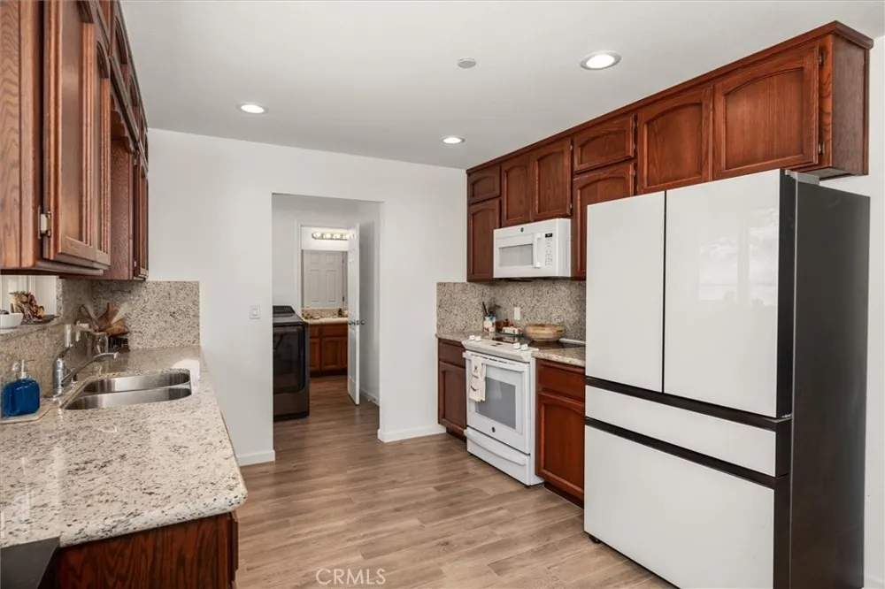 29215 Yosemite Springs Coarsegold, CA 93614