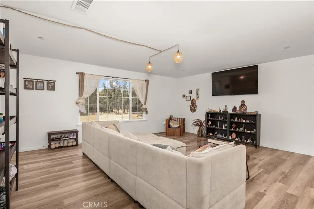 29215 Yosemite Springs Coarsegold, CA 93614