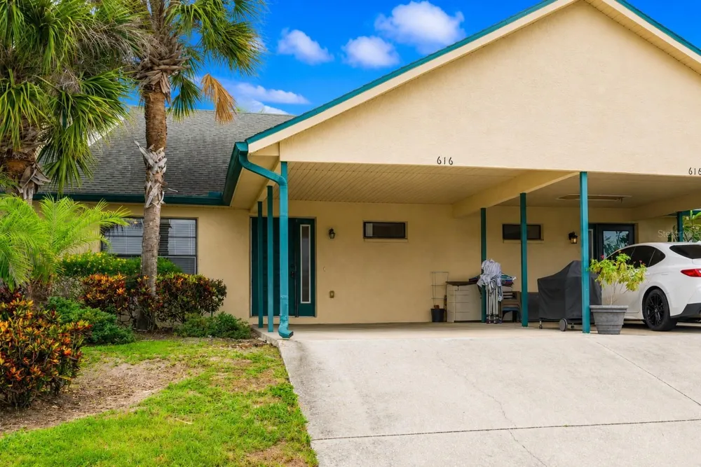 616 YARDARM DRIVE #8 Apollo Beach, FL 33572