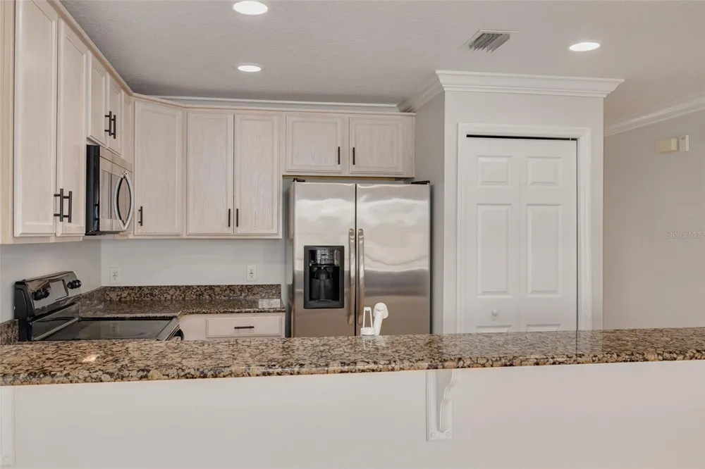 616 YARDARM DRIVE #8 Apollo Beach, FL 33572