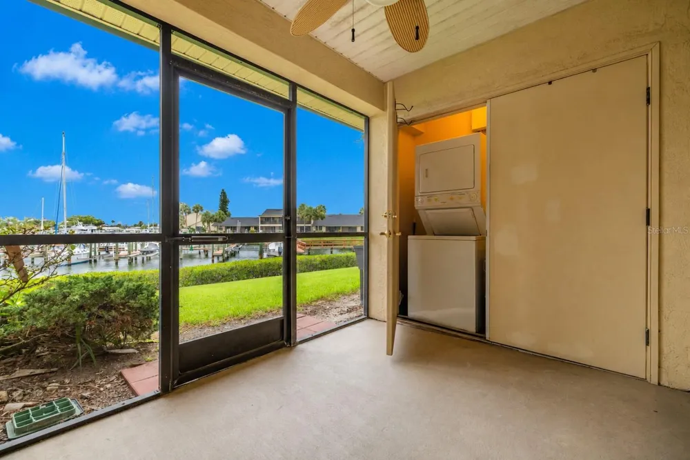 616 YARDARM DRIVE #8 Apollo Beach, FL 33572