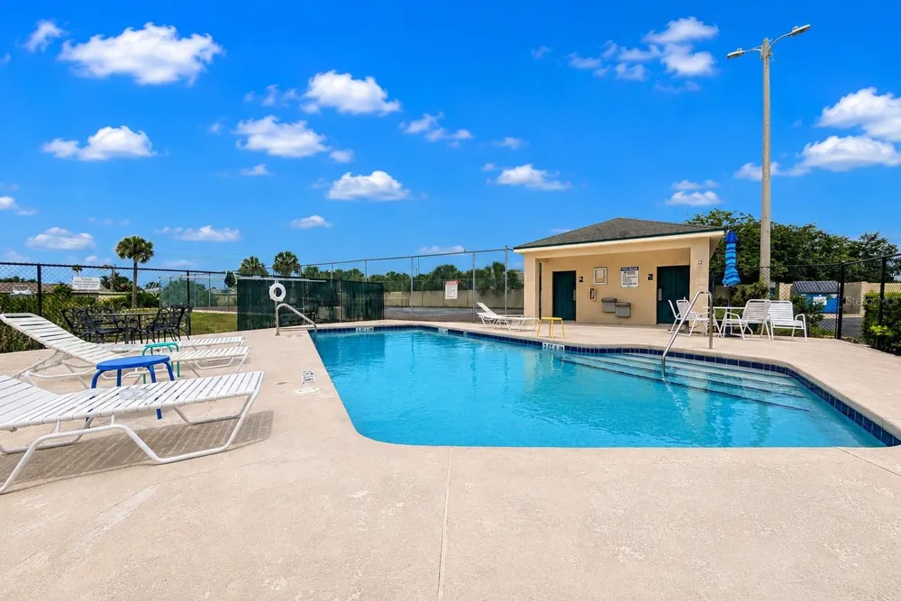 616 YARDARM DRIVE #8 Apollo Beach, FL 33572
